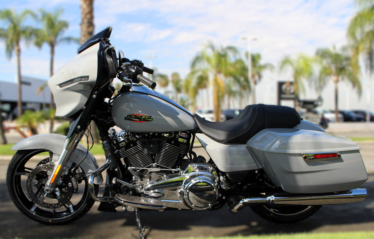 Street Glide®