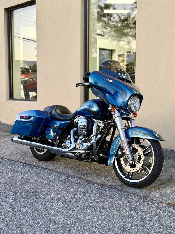 Street Glide®