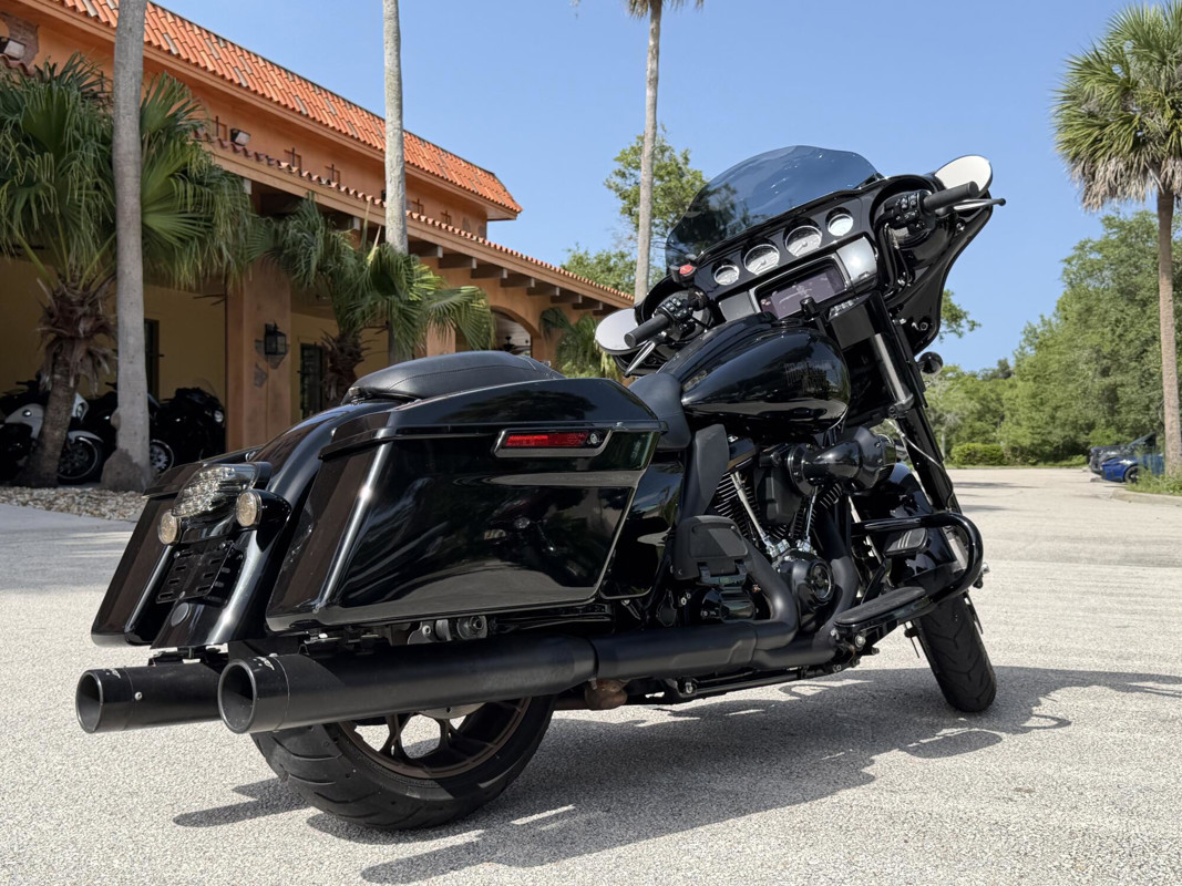 Street Glide® ST
