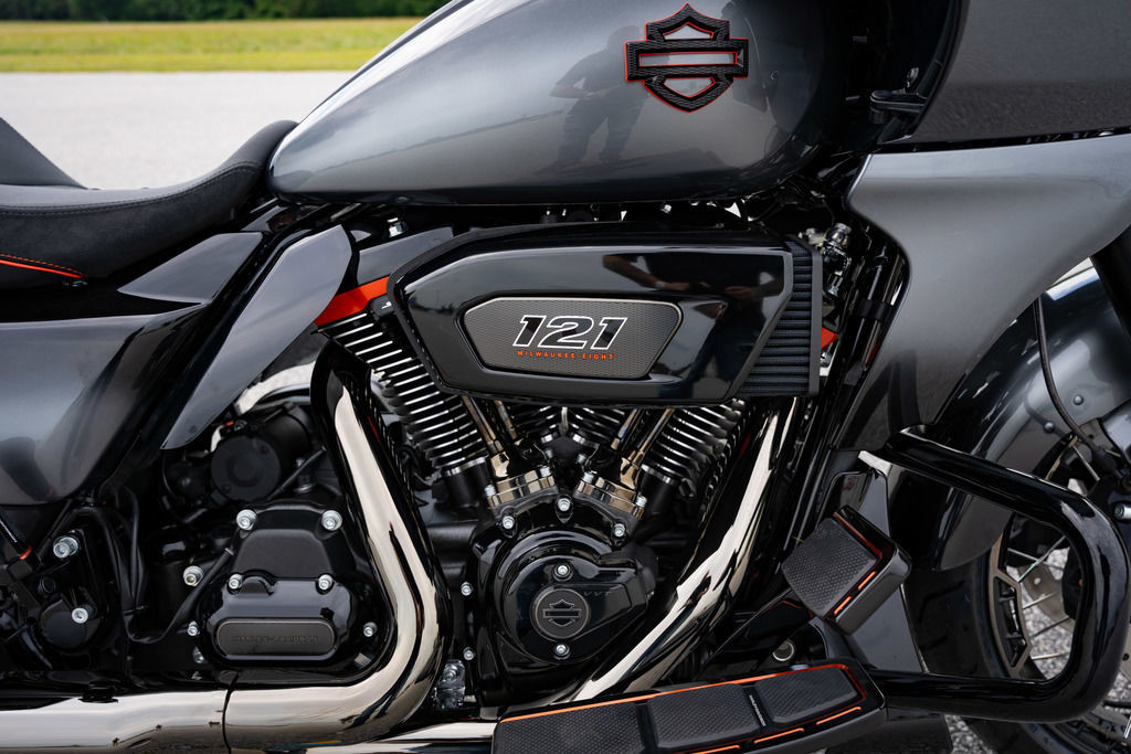 CVO® Road Glide®