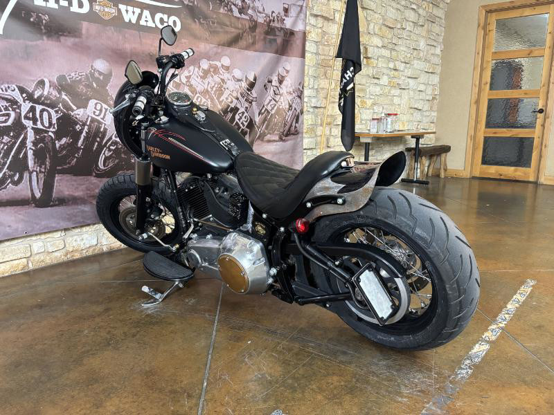 Softail® Cross Bones®