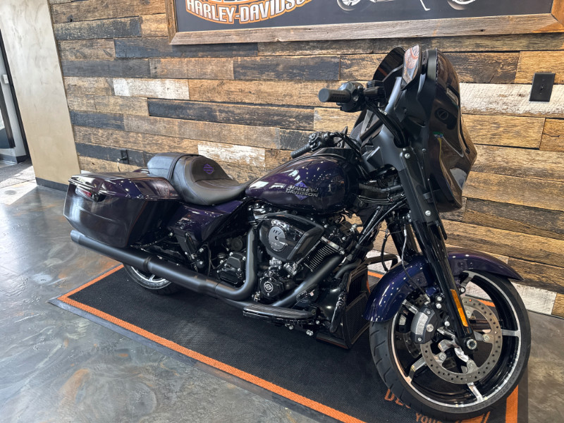 Street Glide®