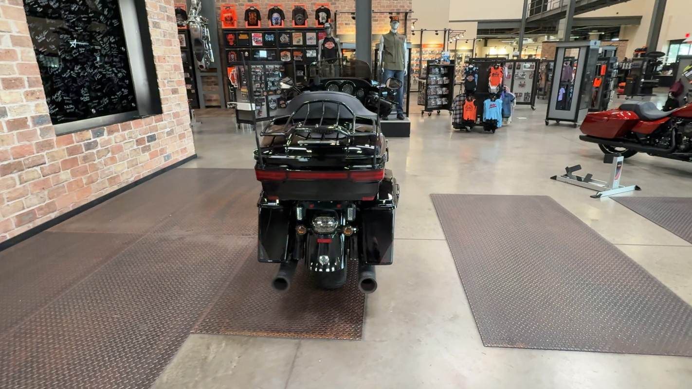 CVO® Ultra Classic® Electra Glide® 