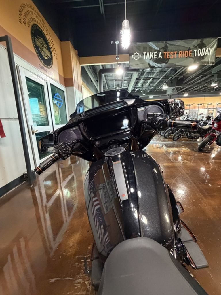 CVO® Street Glide®