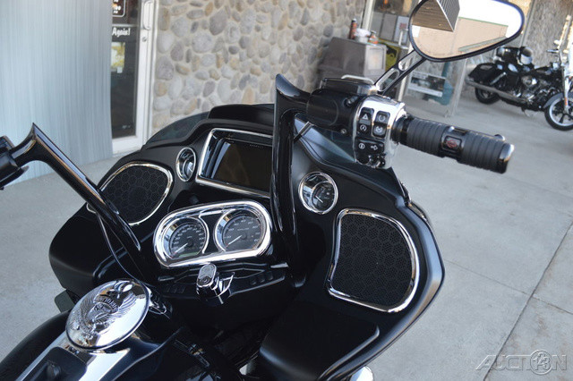Road Glide® Ultra