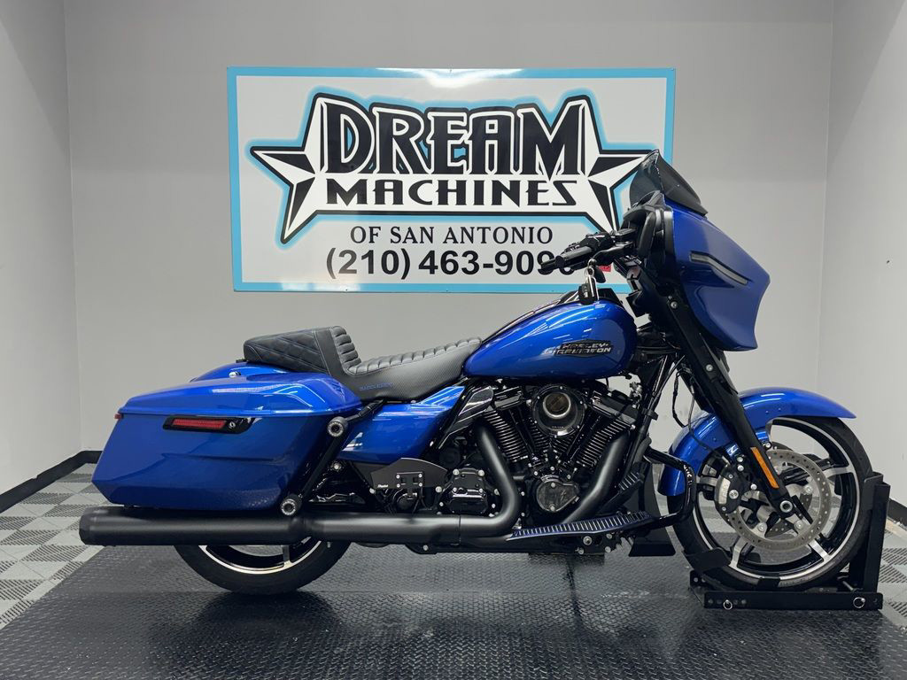 Street Glide®