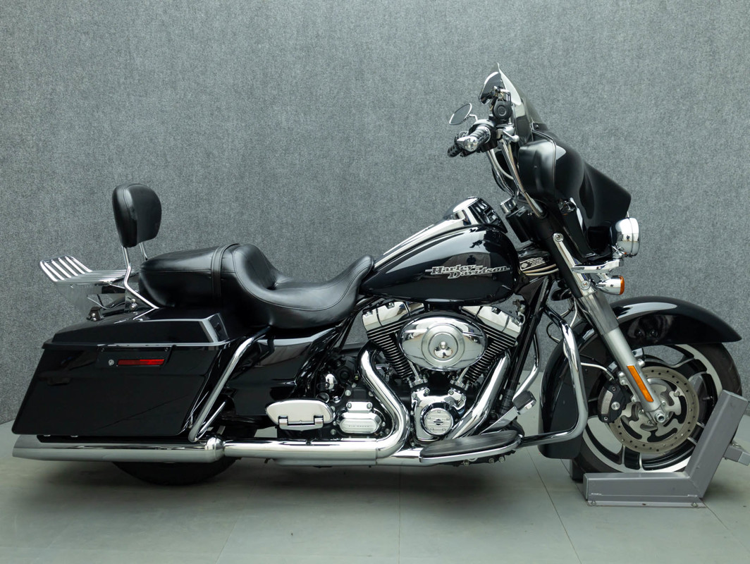 Street Glide®