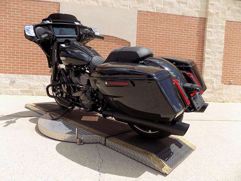 Street Glide®