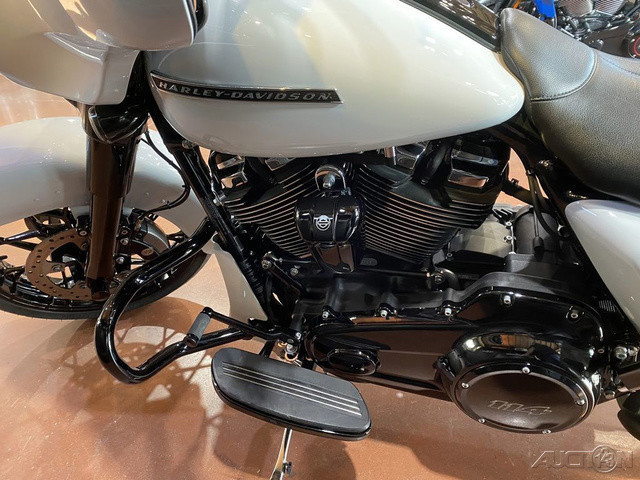 Street Glide® Special