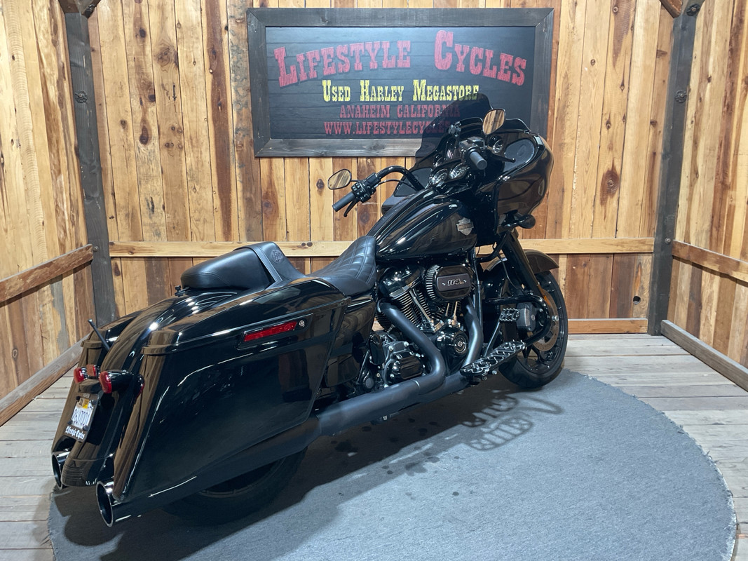 Road Glide®