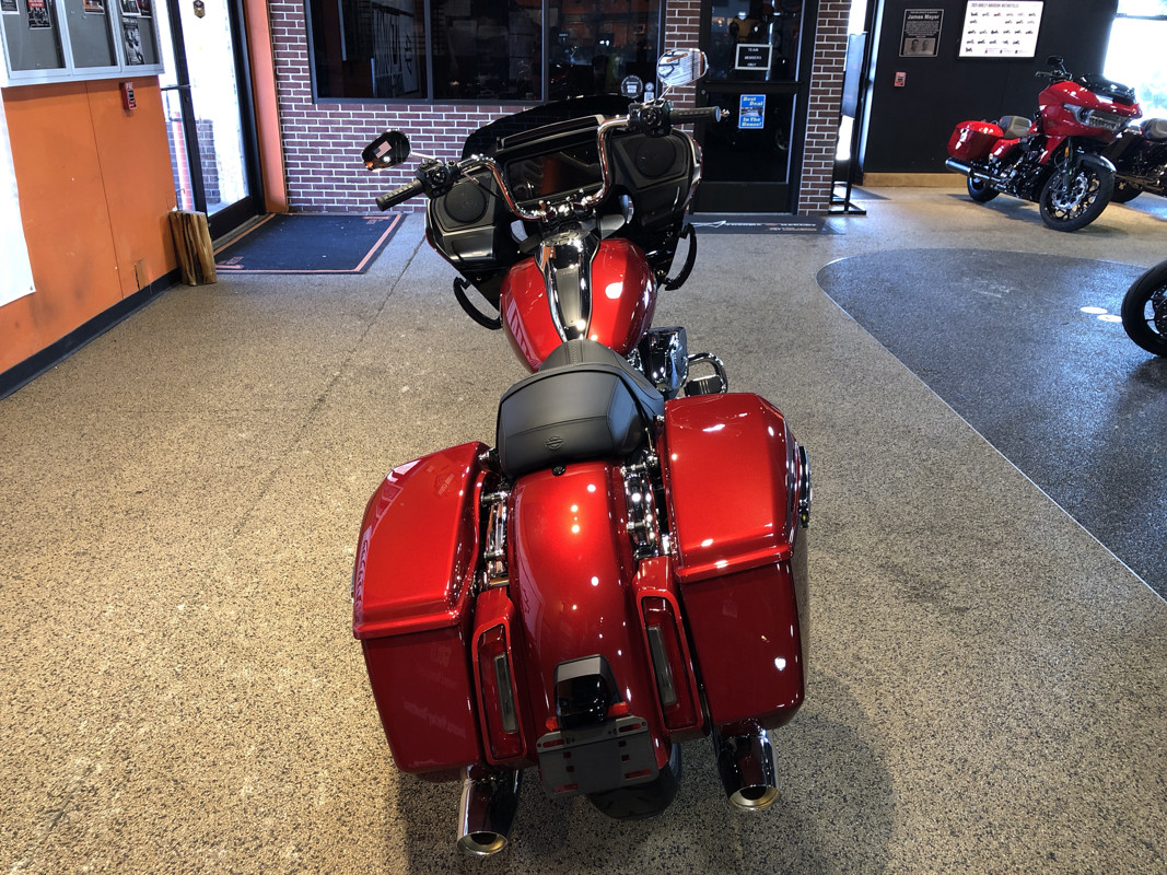 Road Glide®