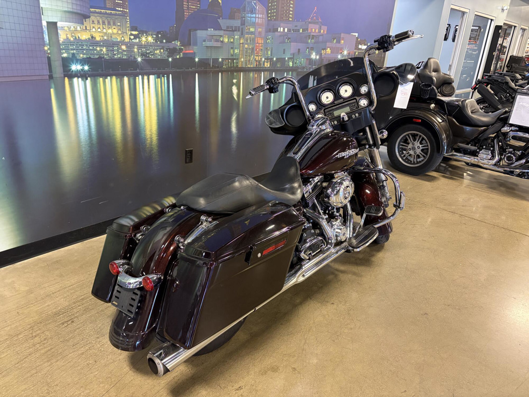 Street Glide®