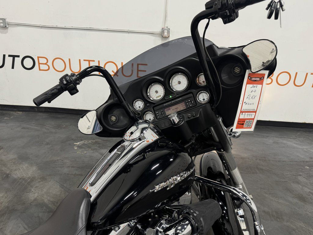 Street Glide®