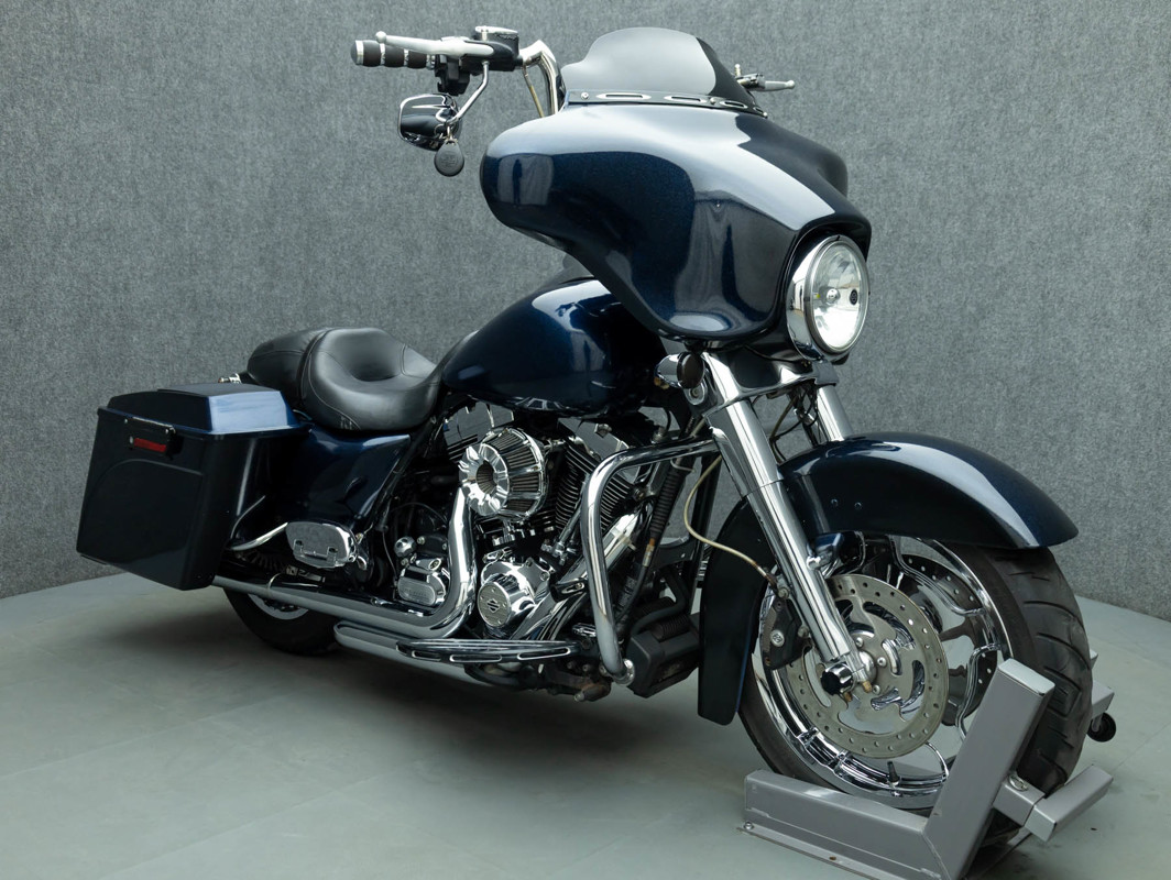 Street Glide®