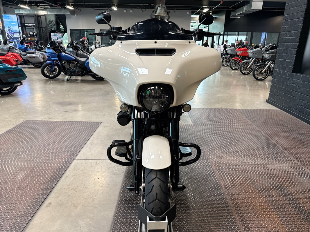 Street Glide® ST