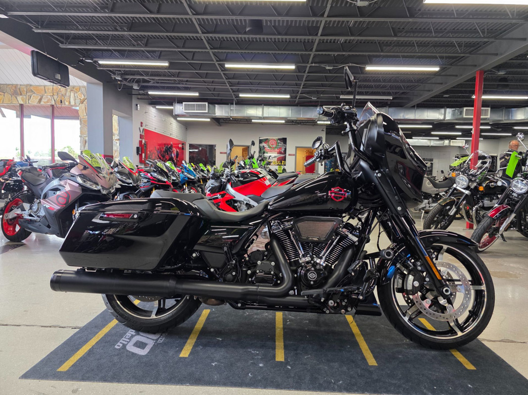 Street Glide®