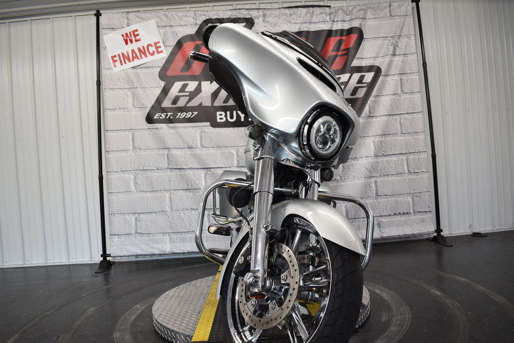 Street Glide®