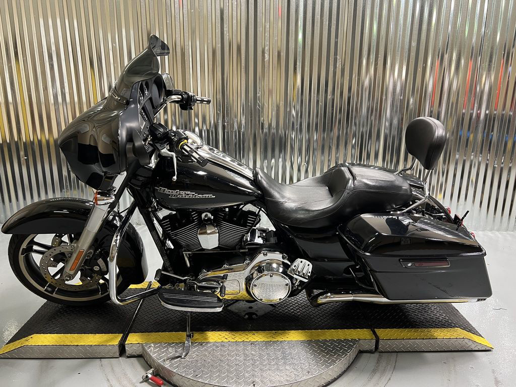 Street Glide®