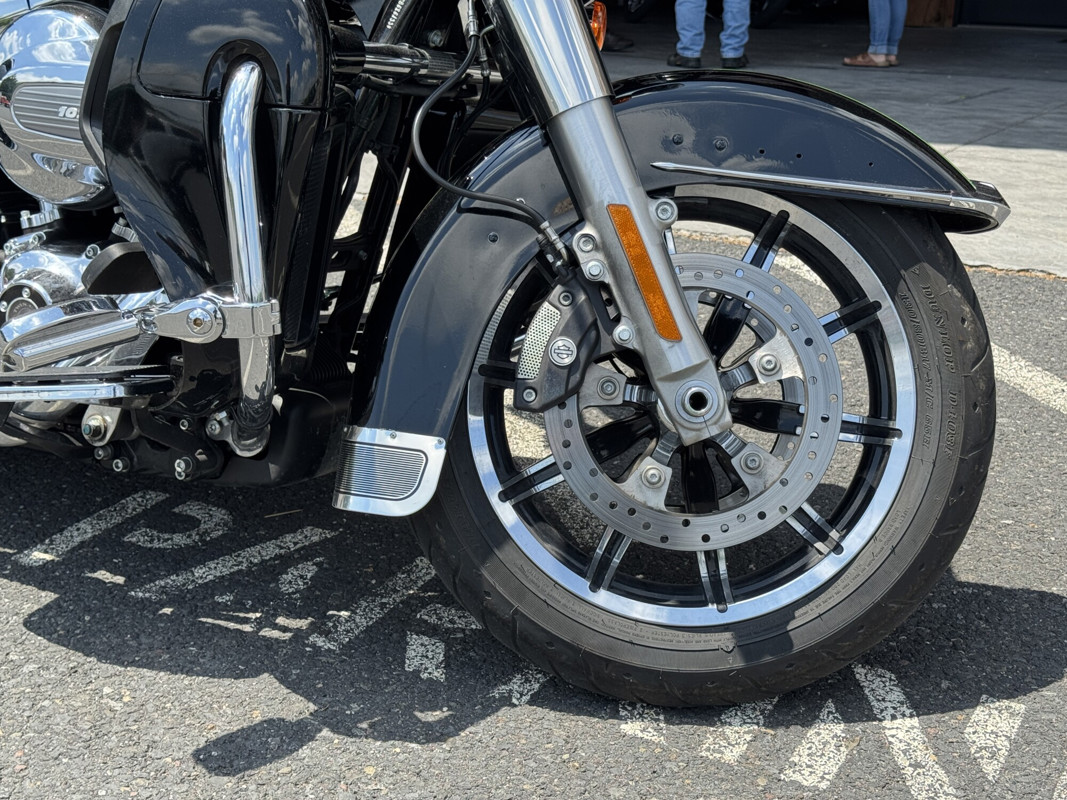 Electra Glide® Ultra Limited® Low