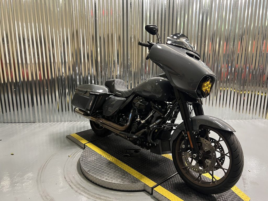 Street Glide® ST