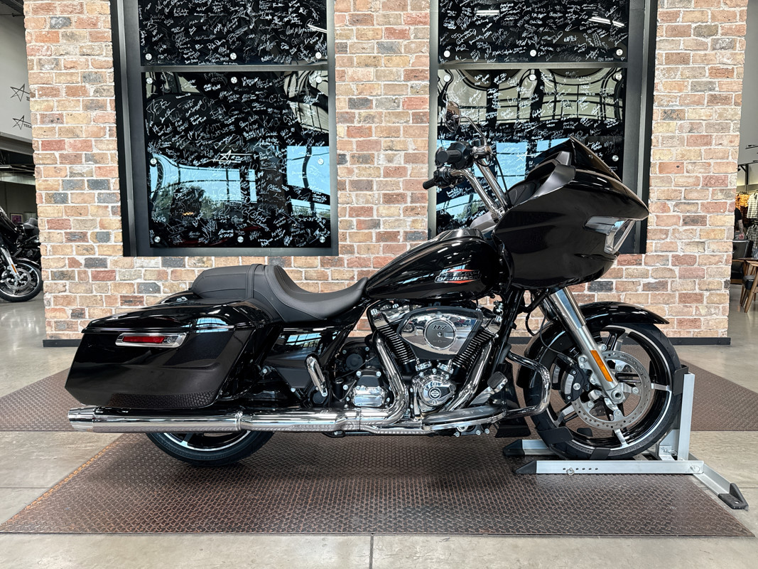 Road Glide®