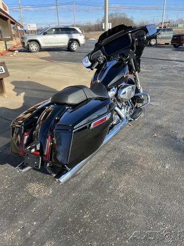 Street Glide®