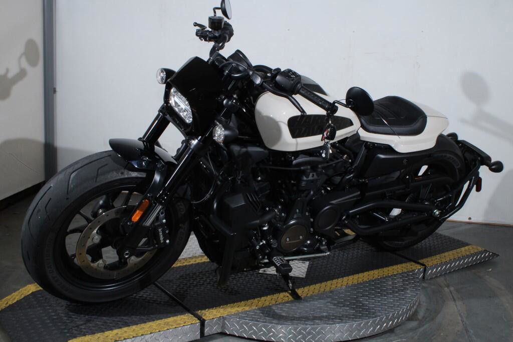 Sportster® S
