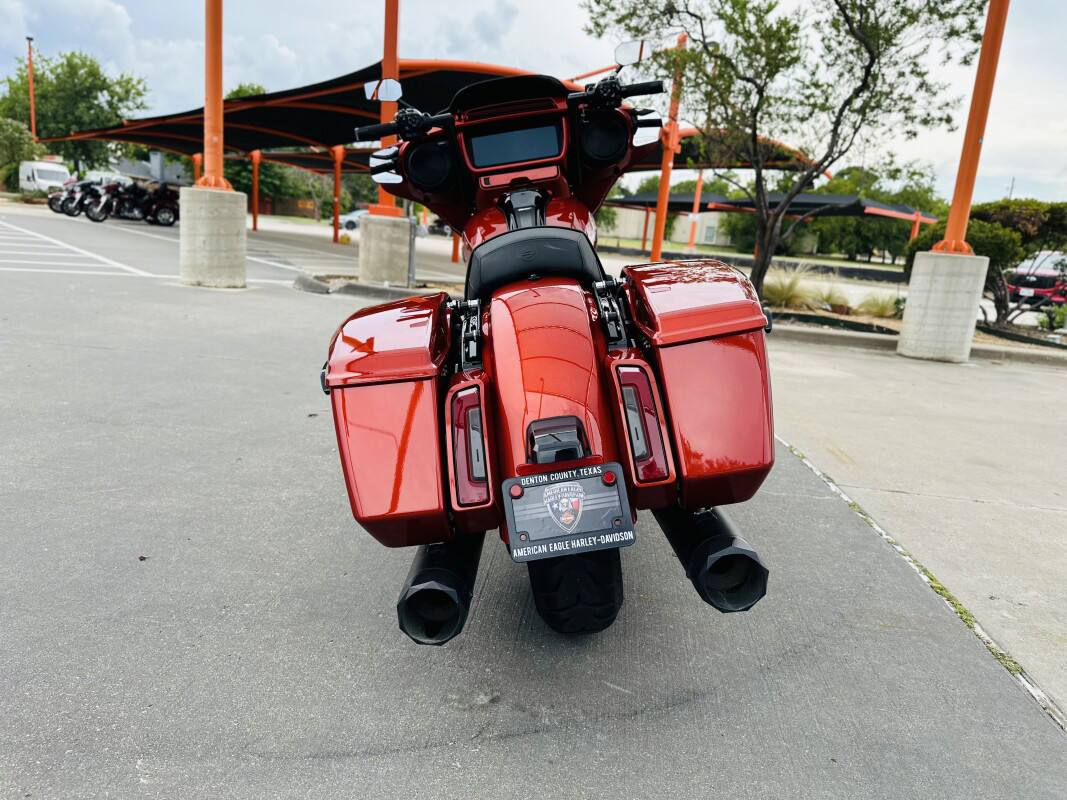 Street Glide®
