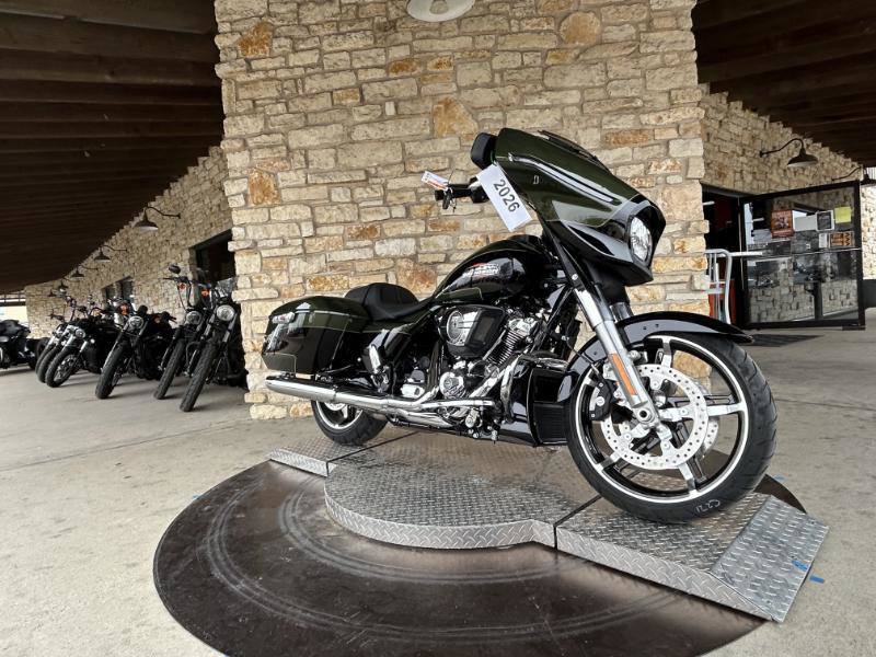 Street Glide®