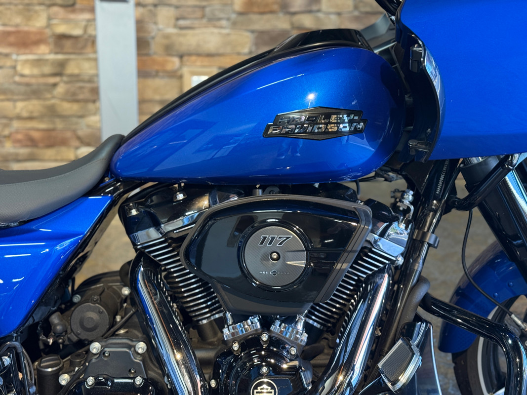 Road Glide®
