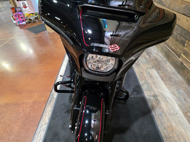 Street Glide®