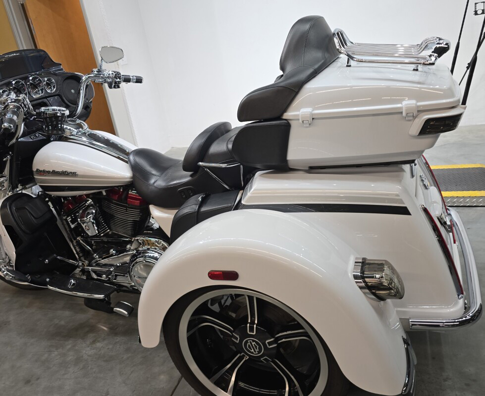 CVO Tri Glide® Ultra