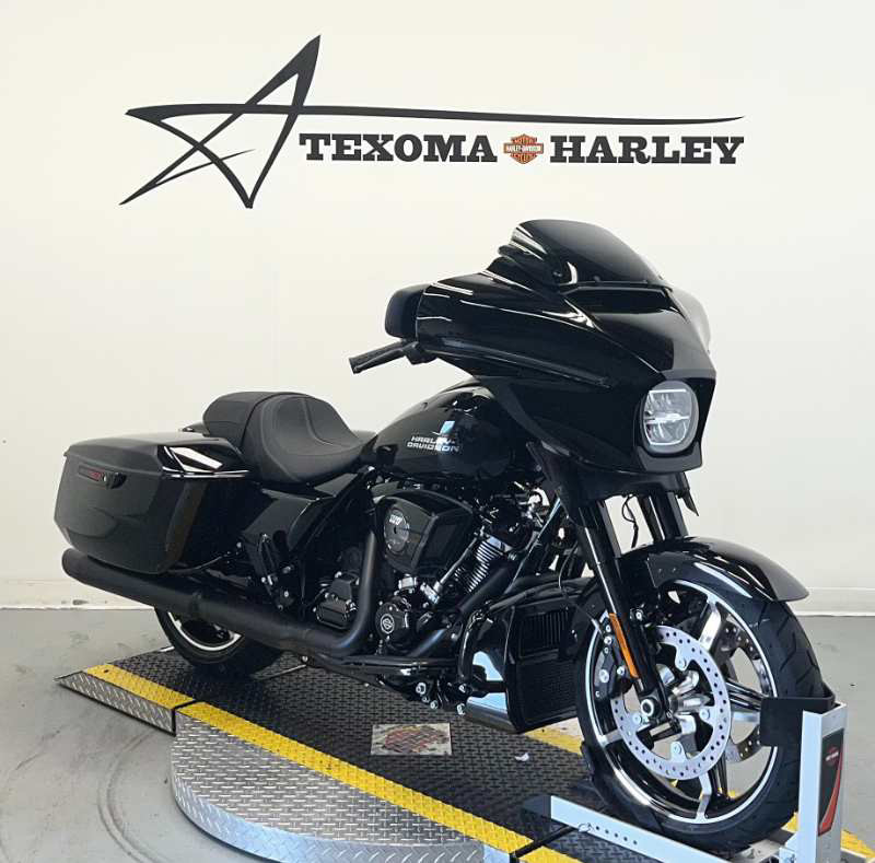 Street Glide®