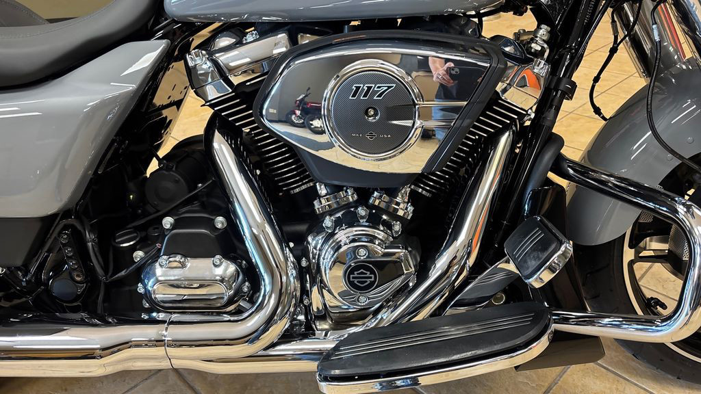 Street Glide®