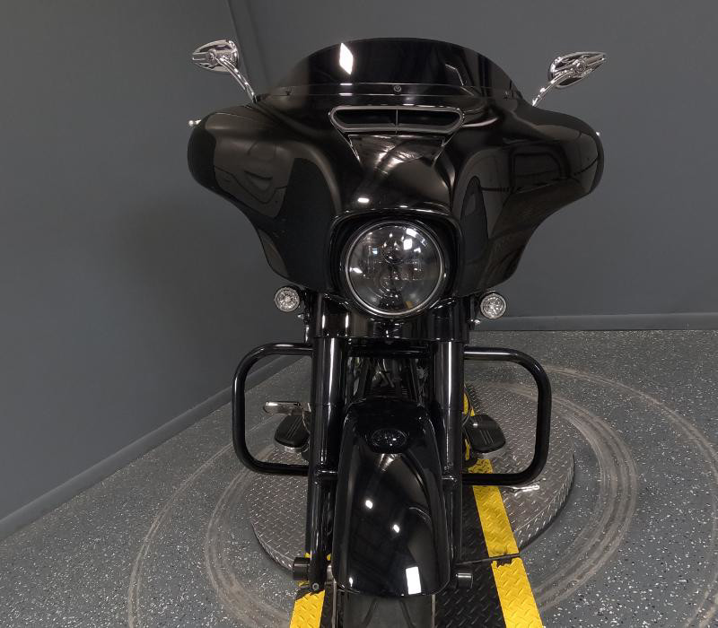 Street Glide®