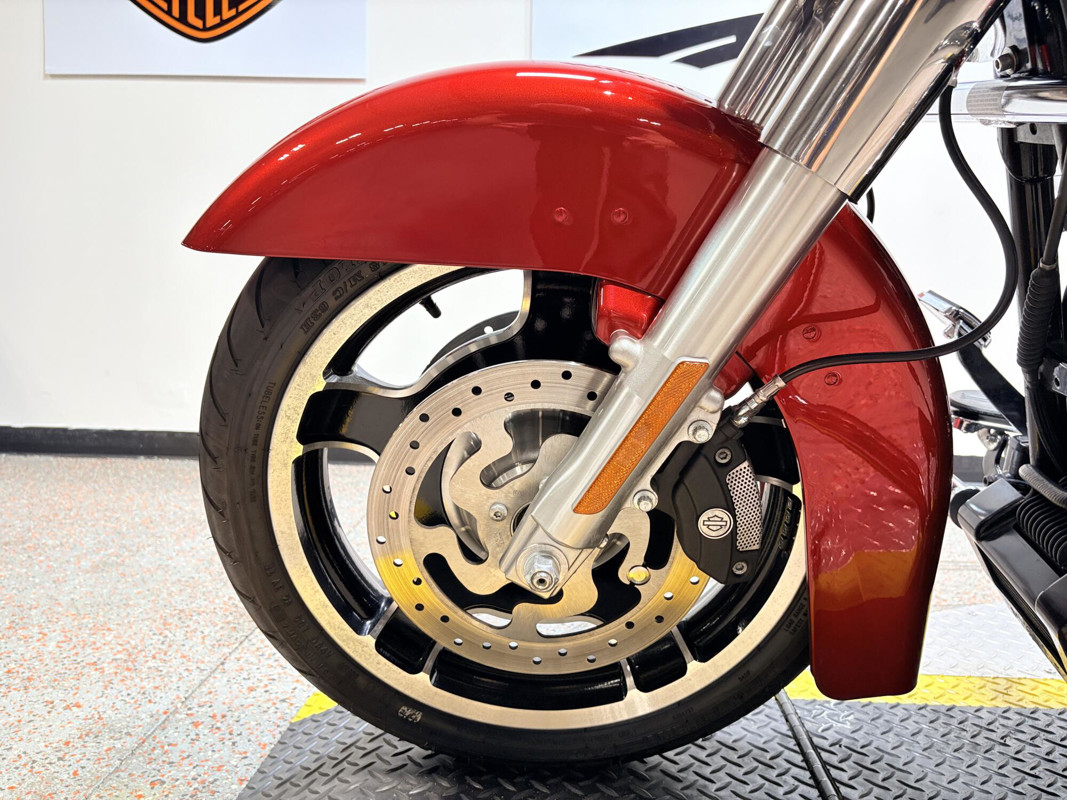 Street Glide®