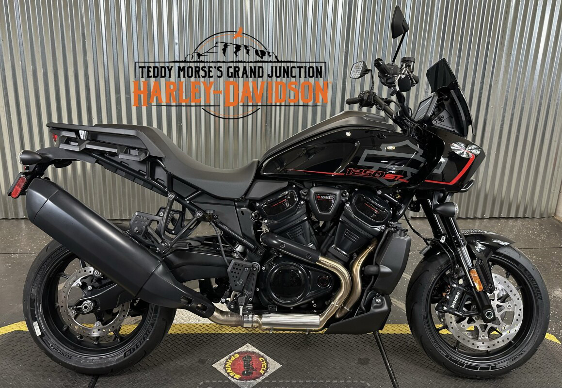 Pan America® 1250 ST