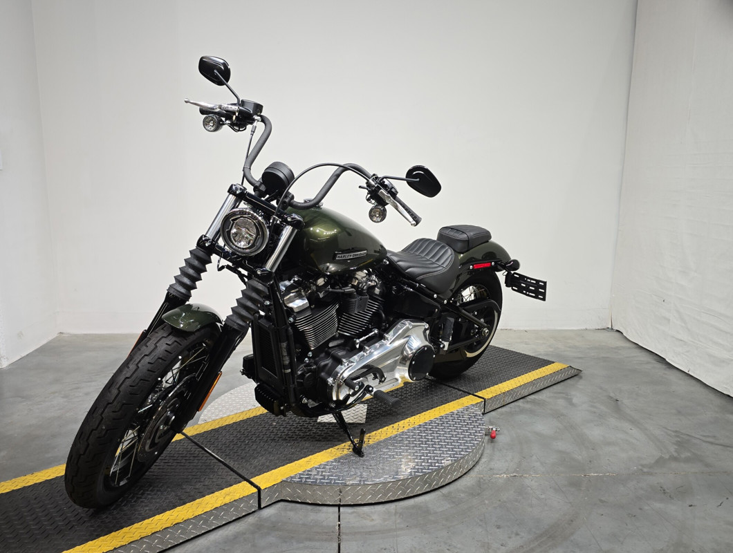 Street Bob®