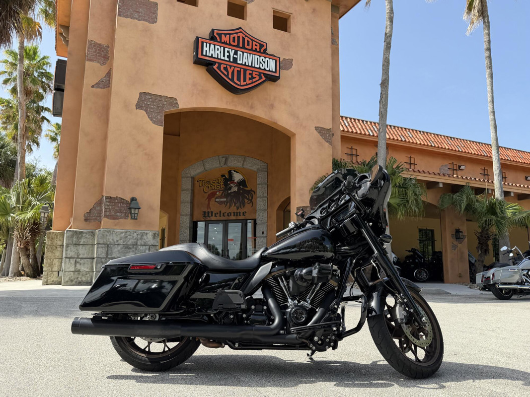 Street Glide® ST