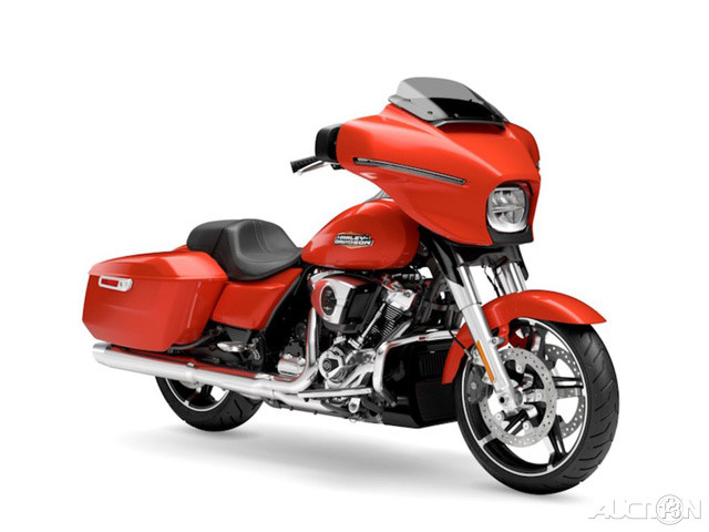Street Glide®