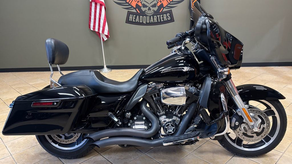 Street Glide®