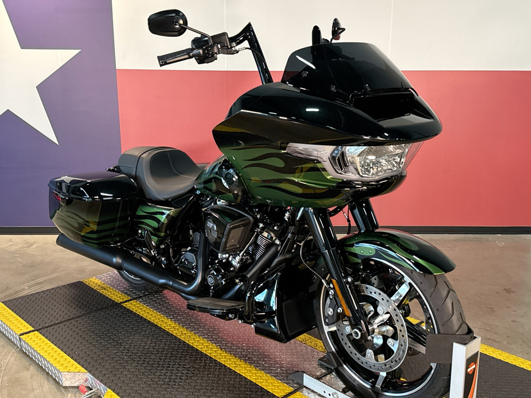 Road Glide®