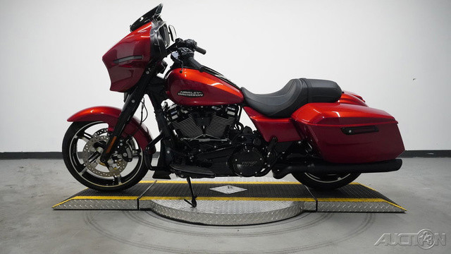 Street Glide®