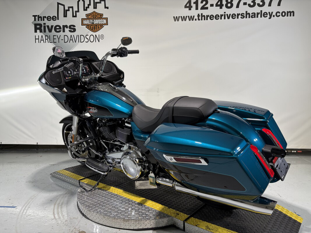Road Glide®