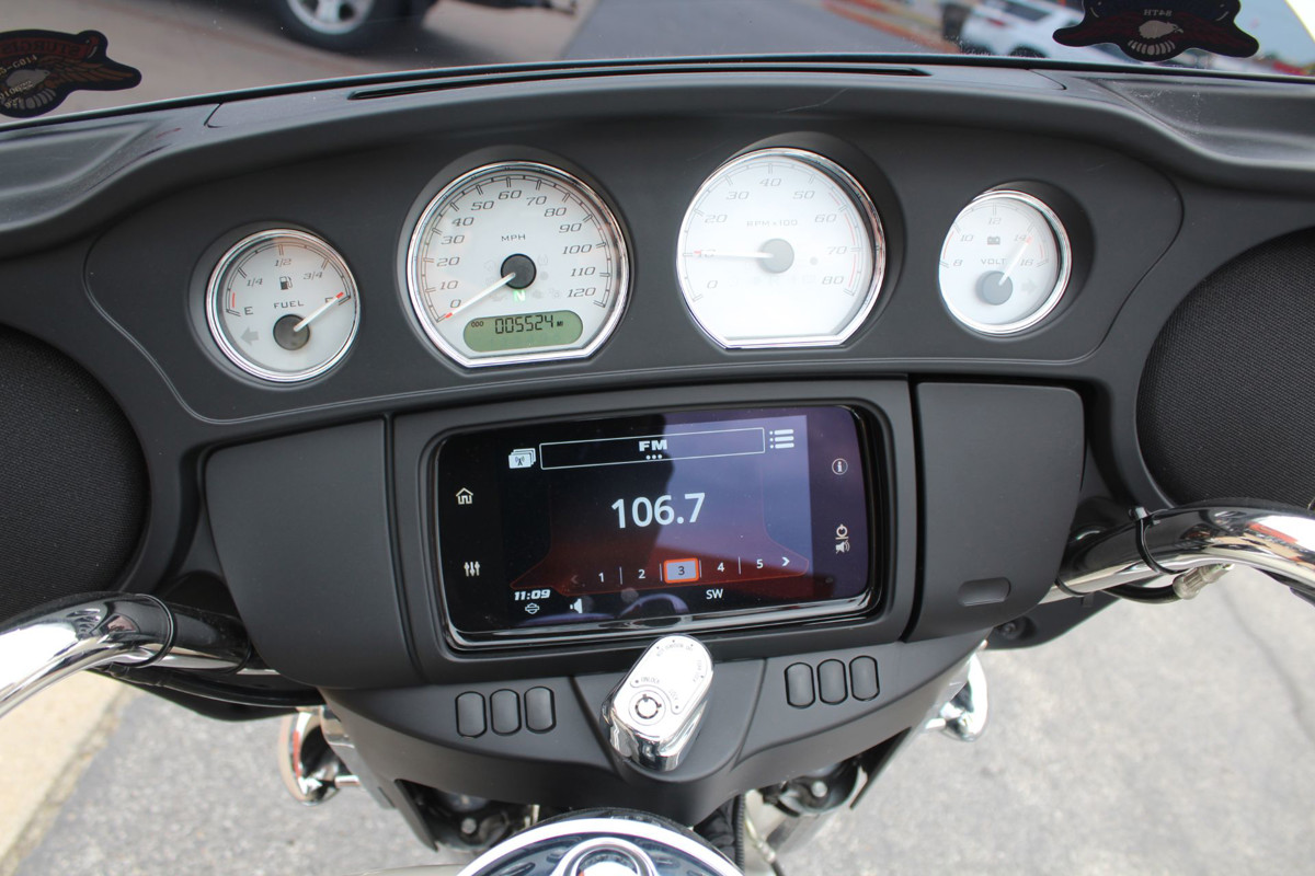 Street Glide®