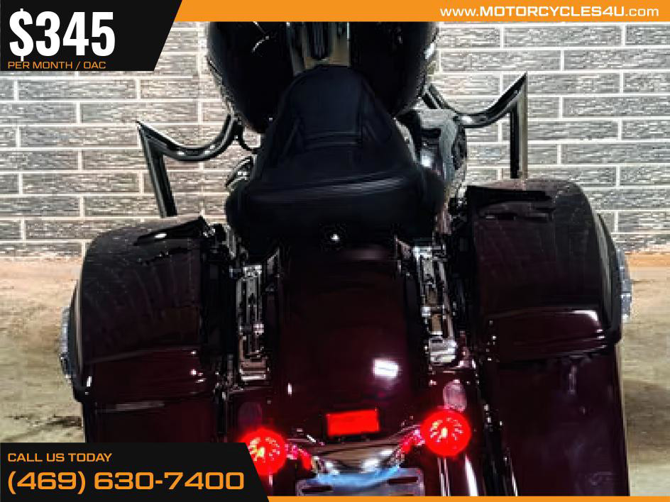 Street Glide®