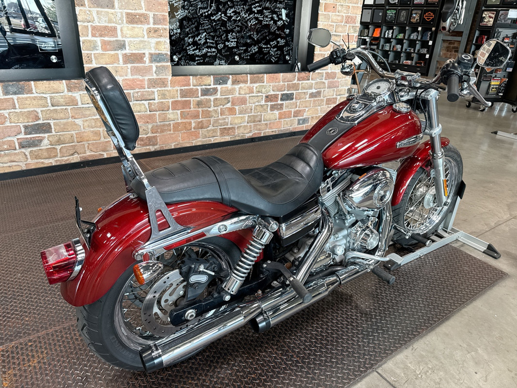 Dyna® Super Glide® Custom