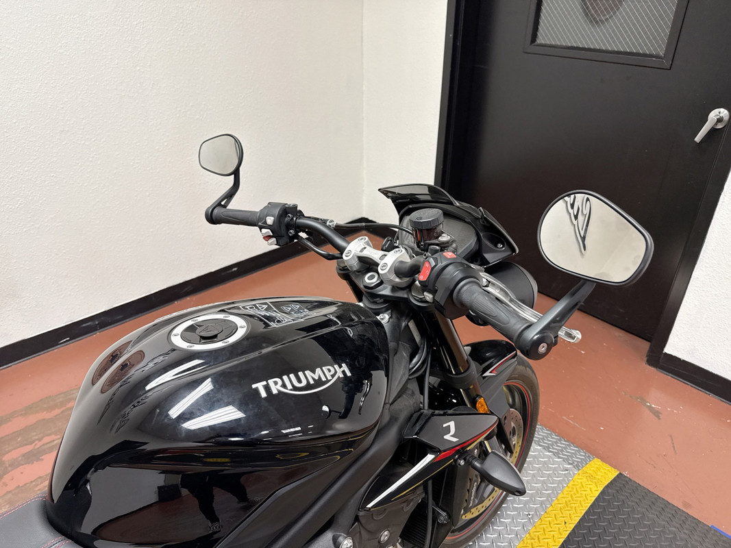 Street Triple R