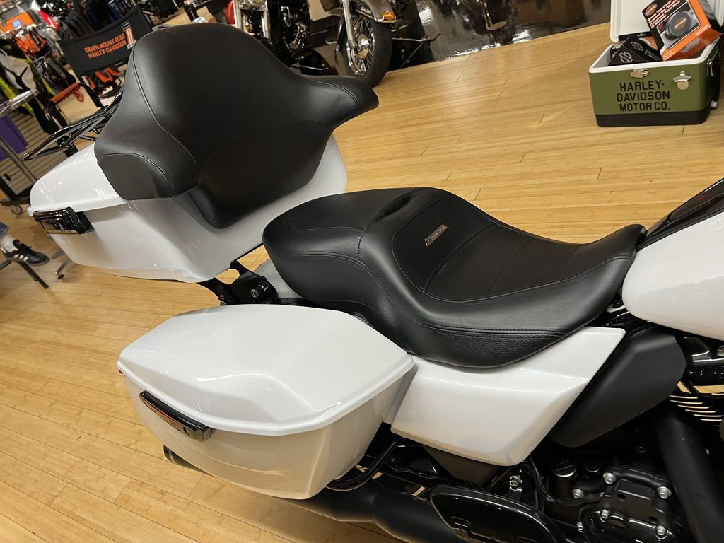 Road Glide®