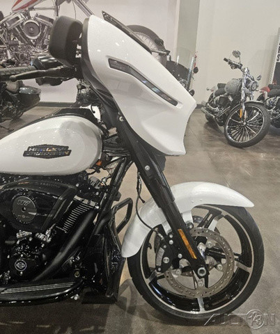 Street Glide®
